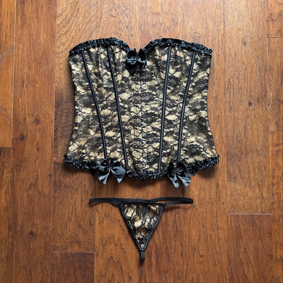 Music Legs Lace Corset & Thong Set | Lingerie Black and Cream | NWOT - Picture 7 of 11